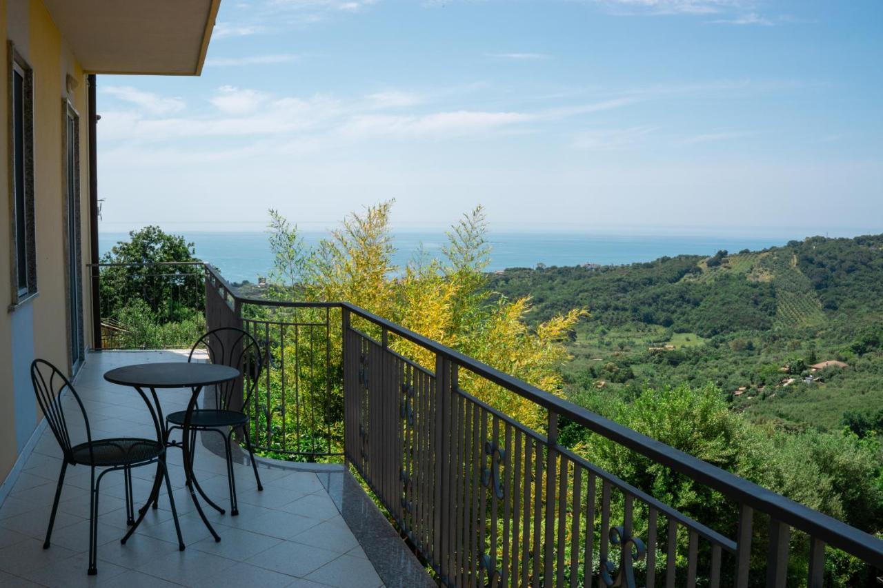 Locanda Le Tre Sorelle Casal Velino Bagian luar foto